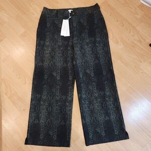NWT Adyson Parker Green Snakeskin Print Wideleg Crop Pants Stretch Size 10